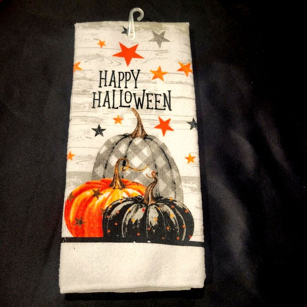 Halloween kitchen towel with pumpkins and stars